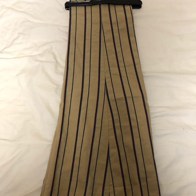 COMOLI(コモリ)のneat Cotton Linen Alternate Stripe メンズのパンツ(スラックス)の商品写真