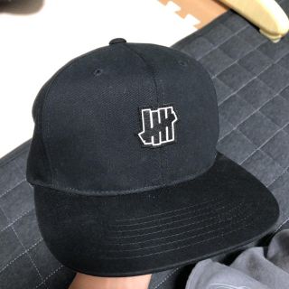 アンディフィーテッド(UNDEFEATED)のUNDEFEATED RUBBER ICON STRAPBACK(キャップ)