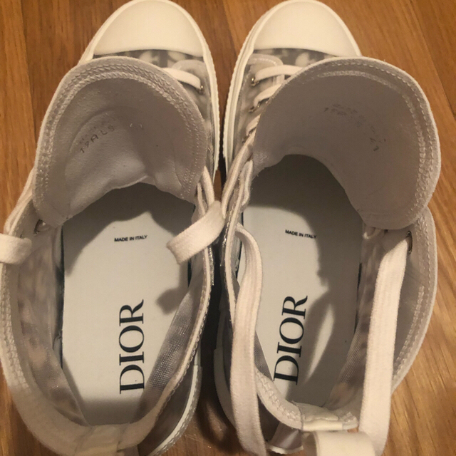 新品未使用 Dior kaws コラボスニーカー 41 新品未使用 Dior kaws コラボスニーカー 41