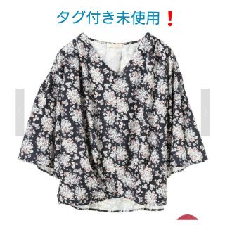 ショコラフィネローブ(chocol raffine robe)のタグ付き未使用❗グリーンパークス◆フラワー柄Vネックブラウス(ネイビー)(シャツ/ブラウス(長袖/七分))