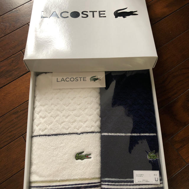 LACOSTE(ラコステ)の新品 ラコステ タオルセット インテリア/住まい/日用品の日用品/生活雑貨/旅行(タオル/バス用品)の商品写真