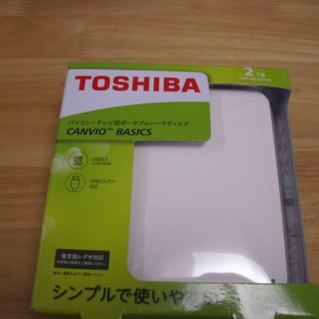 東芝(トウシバ)のCANVIO BASICS ポータブルHDD 2T ホワイト HD-AC20TW スマホ/家電/カメラのPC/タブレット(PC周辺機器)の商品写真