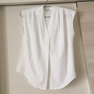 ［新品］ノースリーブシャツ（ホワイト）(シャツ/ブラウス(半袖/袖なし))