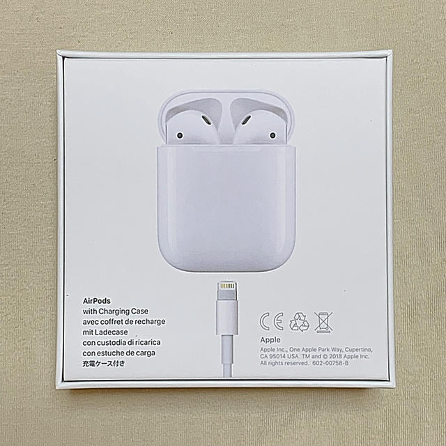 Apple - AirPods with Charging Case エアポッツ の通販 by K.A♡(11/1~取引不可) shop｜アップルならラクマ 新品格安