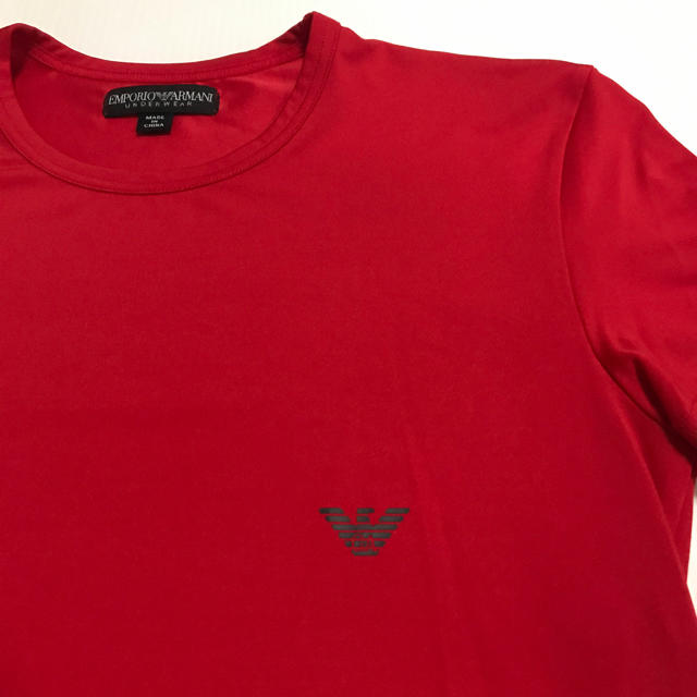 Emporio Armani(エンポリオアルマーニ)の未使用品 アルマーニ メンズTシャツ サイズS レッド メンズのトップス(Tシャツ/カットソー(半袖/袖なし))の商品写真