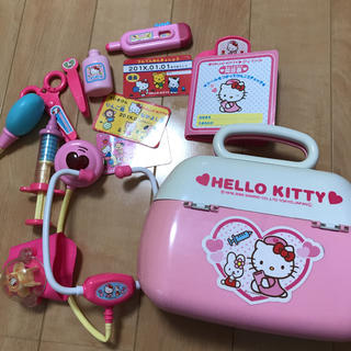 キティちゃん ✳︎ お医者さんごっこ(知育玩具)
