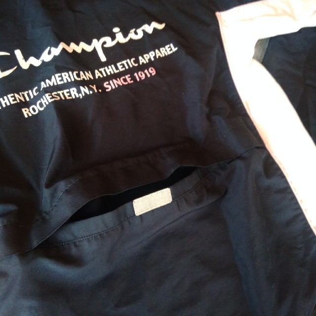 Champion(チャンピオン)のchampion ウィンドブレーカー 女の子 150 チャンピオン キッズ/ベビー/マタニティのキッズ服女の子用(90cm~)(ジャケット/上着)の商品写真