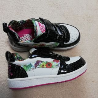 ヴァンズ キッズスニーカー 子供靴 エナメル の通販 29点 Vansのキッズ ベビー マタニティを買うならラクマ ヴァンズ キッズスニーカー 子供靴 エナメル の通販 29点 Vansのキッズ ベビー マタニティを買うならラクマ