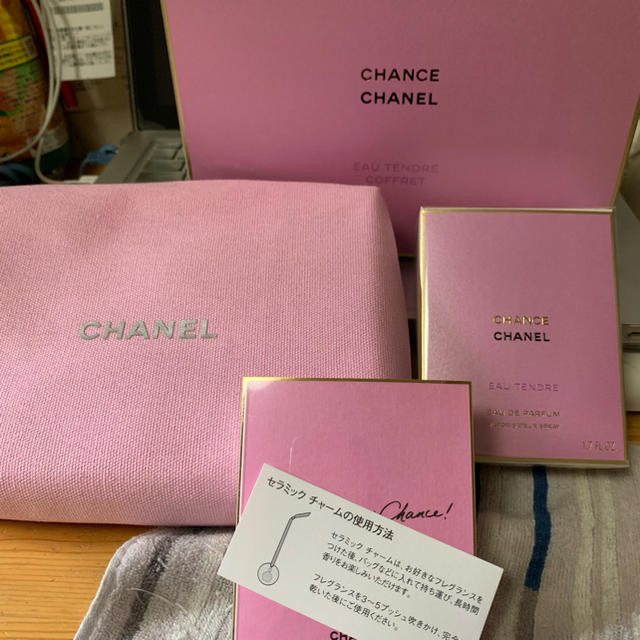 CHANEL(シャネル)のCHANEL チャンス オータンドゥル コフレ新品未開封 コスメ/美容の香水(香水(女性用))の商品写真