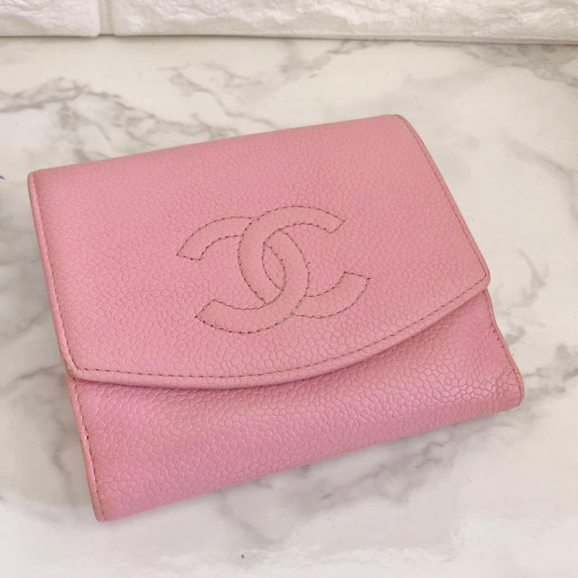 CHANEL - ★大人気★シャネル  二つ折り財布 キャビアスキン ピンク レザーの通販 by kirari's shop｜シャネルならラクマ