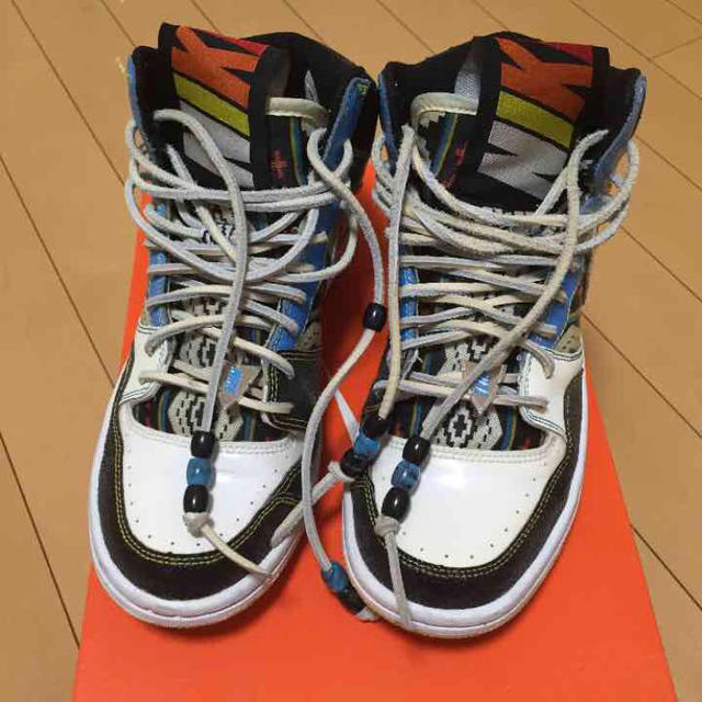 NIKE(ナイキ)のNIKE COURT FORCE HI  レディースの靴/シューズ(スニーカー)の商品写真