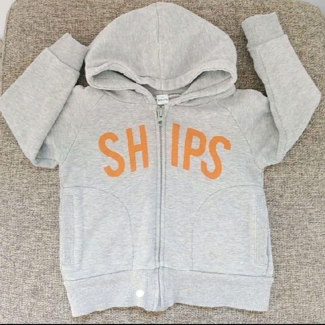 SHIPS(シップス)のSHIPS　パーカー　90 キッズ/ベビー/マタニティのキッズ服男の子用(90cm~)(Tシャツ/カットソー)の商品写真