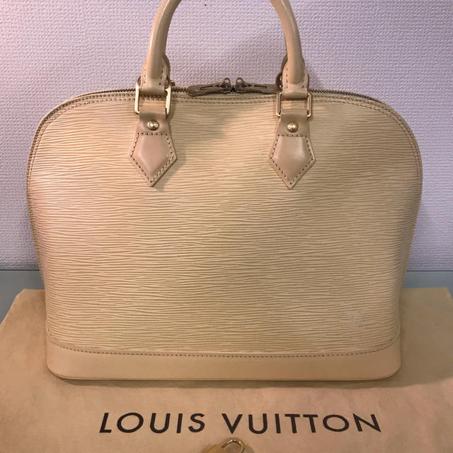 LOUIS VUITTON - ✨LOUIS VUITTON✨エピ アルマ(*≧∀≦*)❣️の通販 by しーちゃん's shop｜ルイヴィトンならラクマ