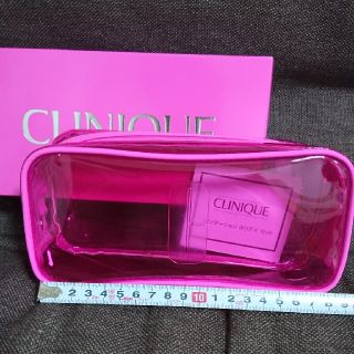 クリニーク(CLINIQUE)の【新品未使用】CLINIQUEポーチ(ポーチ)