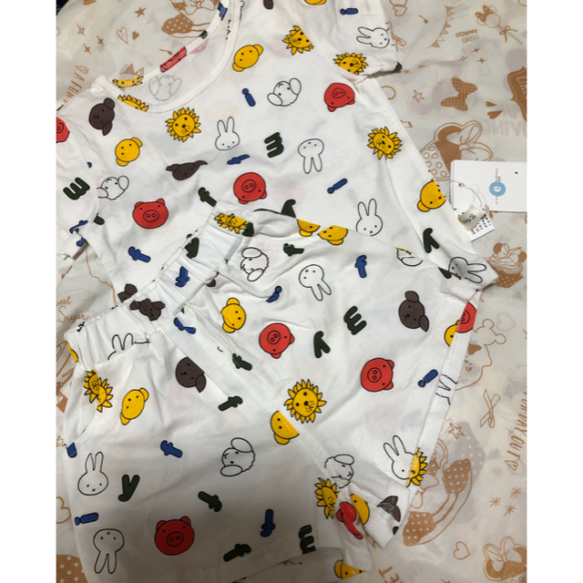 miffyセットアップパジャマ90cm キッズ/ベビー/マタニティのキッズ服女の子用(90cm~)(パジャマ)の商品写真