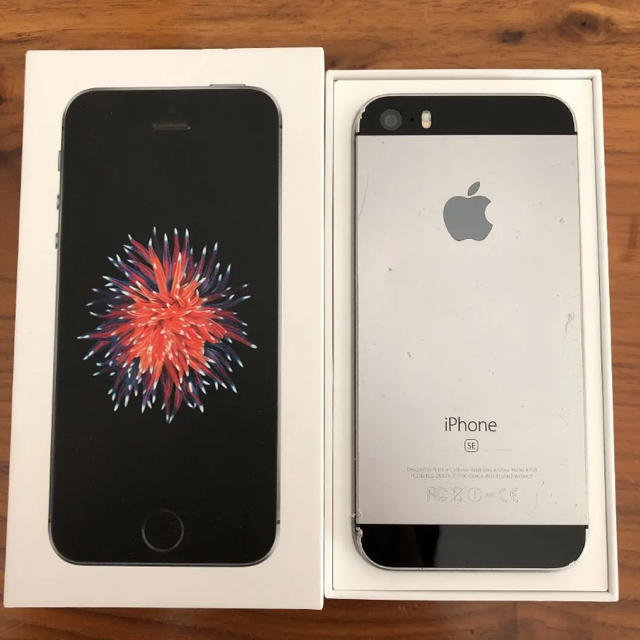 iPhone SE Space Gray 64 GB Softbankの通販 by ボンド｜ラクマ