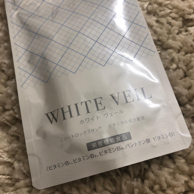 white vell ホワイトヴェール コスメ/美容のボディケア(日焼け止め/サンオイル)の商品写真