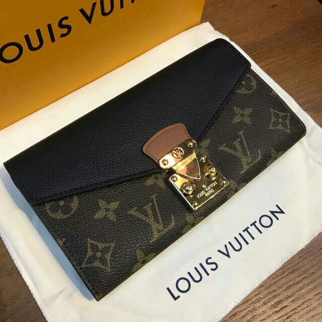 gucci の バック / LOUIS VUITTON - LOUIS VUITTON　ルイヴィトン　長財布 人気の通販 by ぢりう's shop｜ルイヴィトンならラクマ