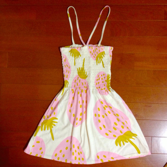 marimekko(マリメッコ)の値下げ♡marimekkoいちごキャミ キッズ/ベビー/マタニティのキッズ服女の子用(90cm~)(その他)の商品写真