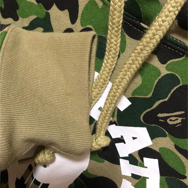 A BATHING APE(アベイシングエイプ)のBAPE UNDEFEATED PULLOVER HOODIE メンズのトップス(パーカー)の商品写真