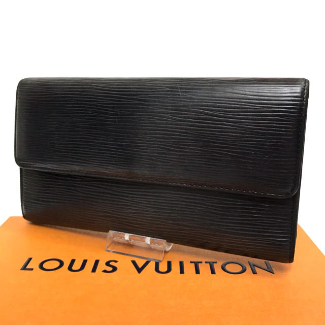 LOUIS VUITTON - ルイヴィトン エピ 長財布 ブラック 三つ折り財布 使いやすい ポケット広々の通販 by はな｜ルイヴィトンならラクマ