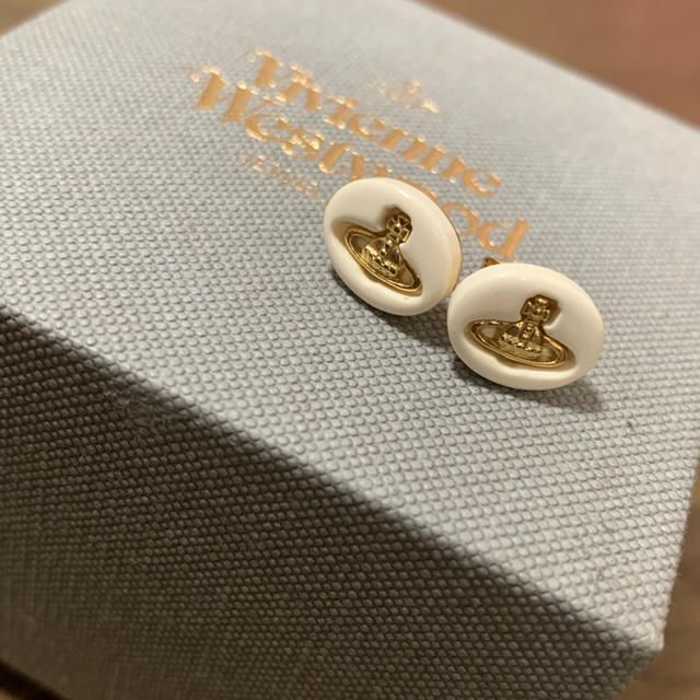 vivienne westwood ピアス