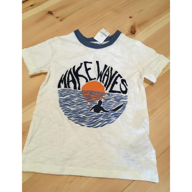 GAP(ギャップ)の【新品】GAP Tシャツ 95cm キッズ/ベビー/マタニティのキッズ服男の子用(90cm~)(Tシャツ/カットソー)の商品写真