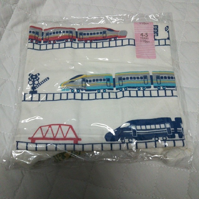 motherways(マザウェイズ)の新品未開封 マザウェイズ 新幹線 電車 汽車 Tシャツ 110  キッズ/ベビー/マタニティのキッズ服男の子用(90cm~)(Tシャツ/カットソー)の商品写真