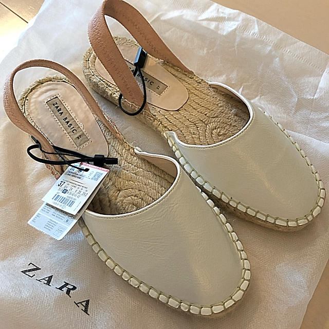 ZARA(ザラ)のティファニー様専用 新品未使用 ZARA スリッパサンダル レディースの靴/シューズ(サンダル)の商品写真