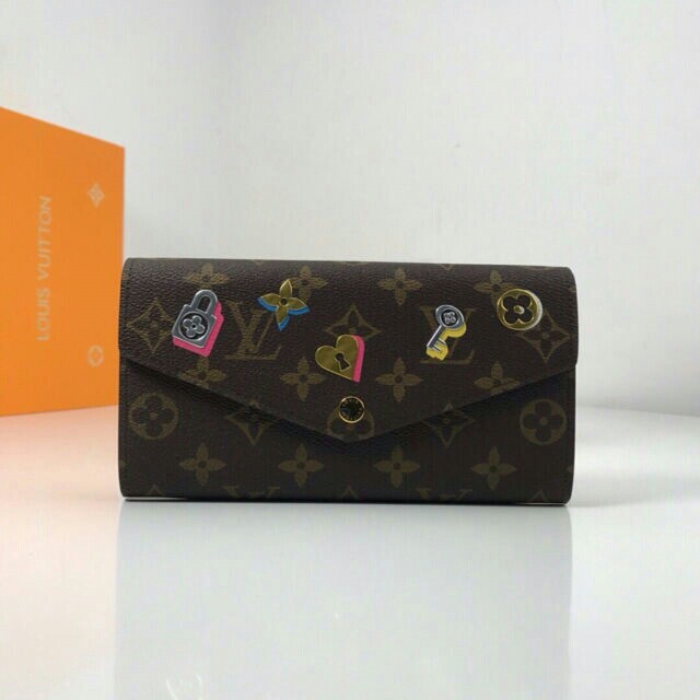 LOUIS VUITTON - LOUIS VUITTON ルイヴィトン       長財布の通販 by あるん's shop｜ルイヴィトンならラクマ