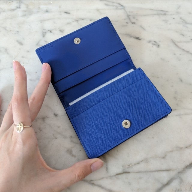 Smythson(スマイソン)の【新品】Smythson パナマ コバルトブルー カードケース 名刺入れ 青  レディースのファッション小物(名刺入れ/定期入れ)の商品写真