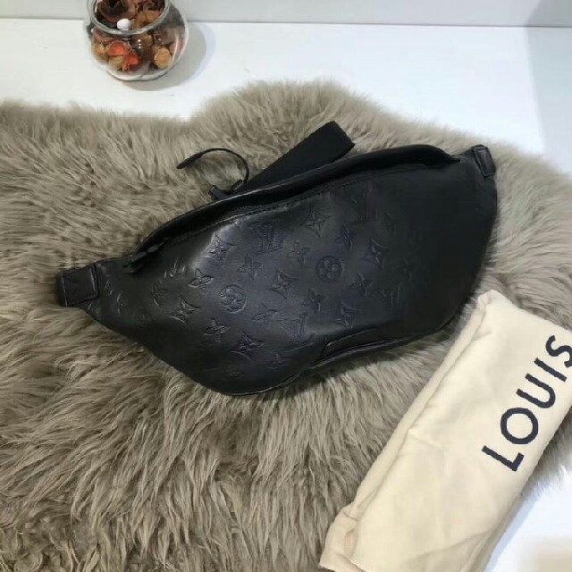 シーバイクロエ バッグ 偽物激安 、 LOUIS VUITTON - Louis Vuitton ディスカバリー・バムバッグの通販 by asoiKjxhs's shop｜ルイヴィトンならラクマ