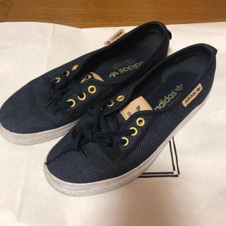 アディダス(adidas)のadidas スニーカー(スニーカー)