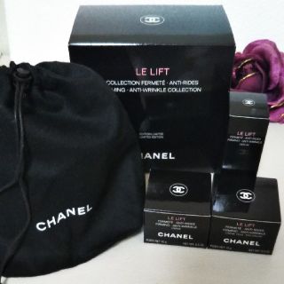 シャネル(CHANEL)の【CHANEL】未使用シャネル♡ビューティーボックス(美容液)