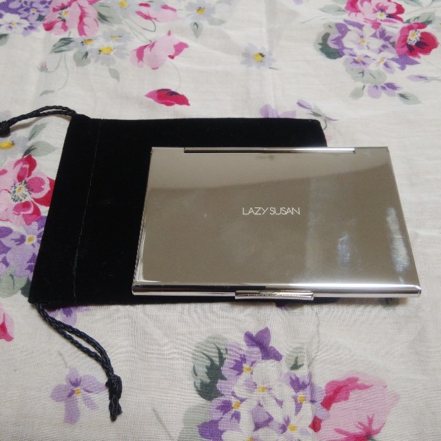 LAZY SUSAN(レイジースーザン)のLAZY SUSAN 名刺ケース レディースのファッション小物(名刺入れ/定期入れ)の商品写真