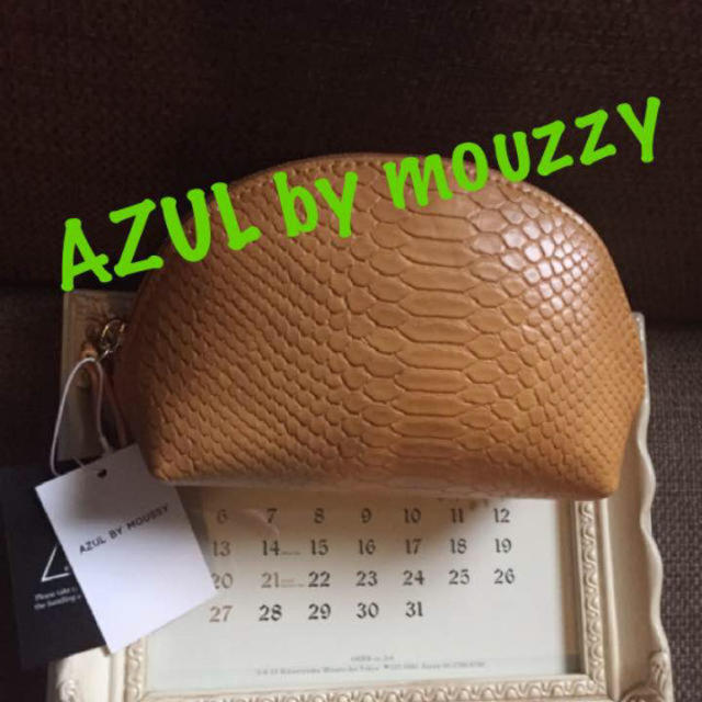 AZUL by moussy(アズールバイマウジー)のアズールバイマウジー パイソン柄 ポーチ レディースのファッション小物(ポーチ)の商品写真