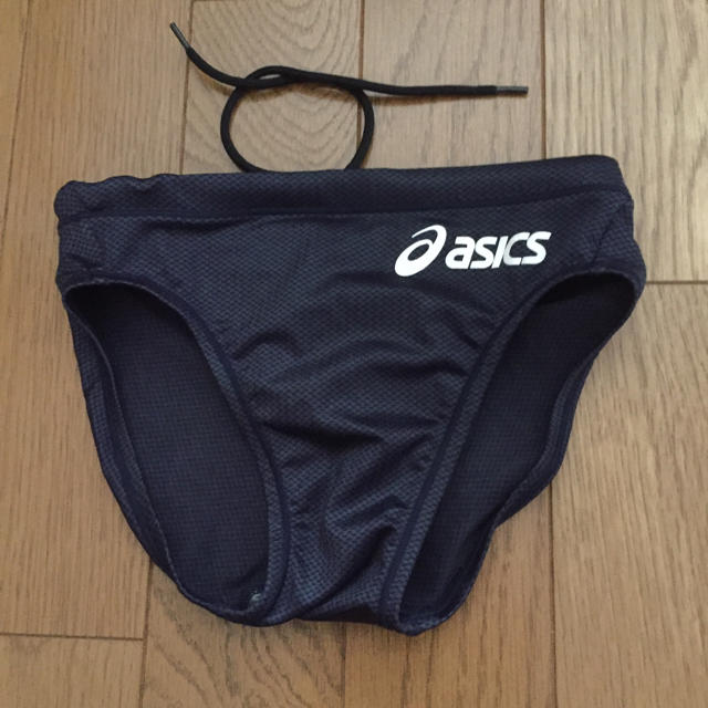 asics(アシックス)のasics競パン 140サイズ 紺  週末最終価格 メンズの水着/浴衣(水着)の商品写真