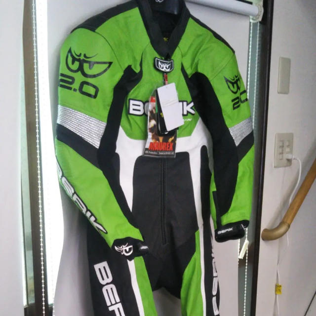 BERIK ベリック 2.0 レーシングスーツ 50サイズ BERIK ベリック 2.0 レーシングスーツ 50サイズ