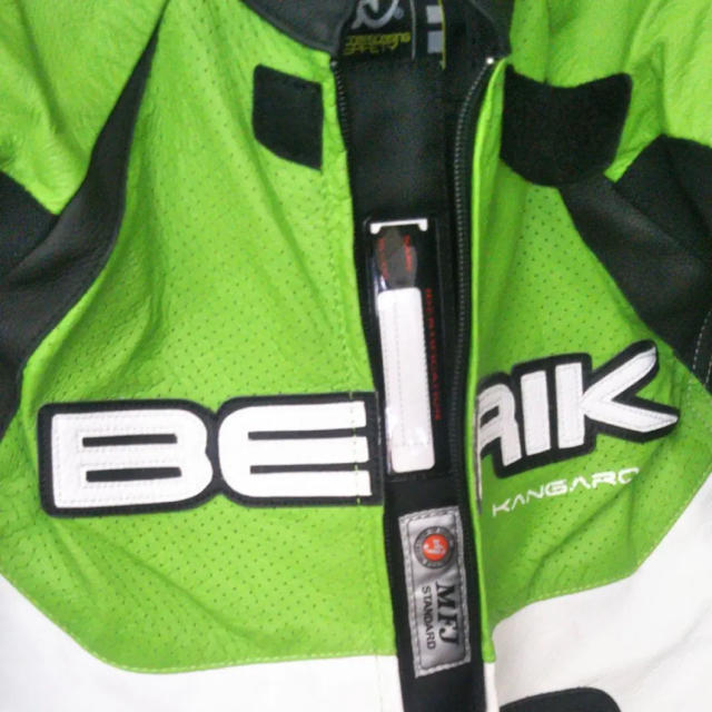 BERIK ベリック 2.0 レーシングスーツ 50サイズ BERIK ベリック 2.0 レーシングスーツ 50サイズ