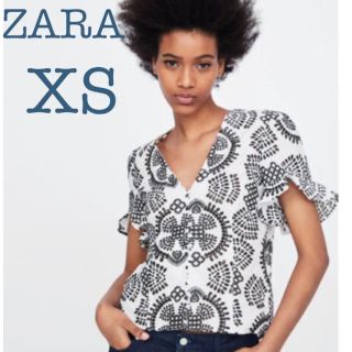 ザラ(ZARA)の新品※ ZARA エンボリッシュ 半袖 ブラウス(シャツ/ブラウス(半袖/袖なし))