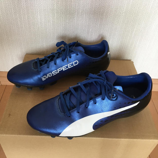 PUMA(プーマ)のプーマ PUMA サッカー フットボール スパイクシューズ 26.5cm スポーツ/アウトドアのサッカー/フットサル(シューズ)の商品写真