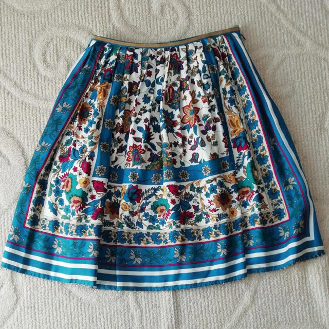 Lois CRAYON(ロイスクレヨン)の最終価格！美品 ロイスクレヨン  スカート レディースのスカート(ひざ丈スカート)の商品写真