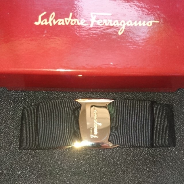 Salvatore Ferragamo(サルヴァトーレフェラガモ)のSalvatoreFerragamo ヘアバレッタ 美品 レディースのヘアアクセサリー(バレッタ/ヘアクリップ)の商品写真