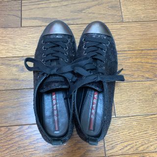 プラダ(PRADA)のPRADA 黒スパンコール スニーカー(スニーカー)