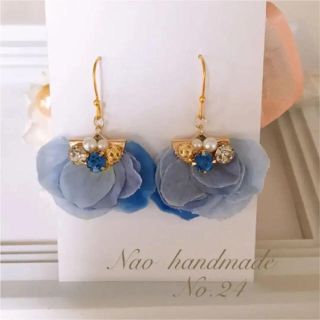 No.24 ♡お花のピアス  ブルー♡色違いあり♡(ピアス)