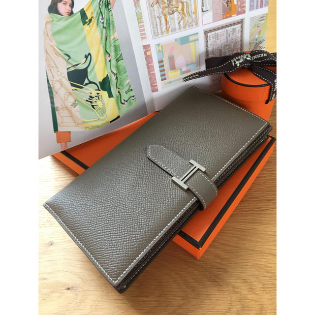 ????本日限定価格????新品　HERMES   シルクイン  コンパクト　ナタ