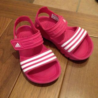 アディダス(adidas)のゆち様 kidsサンダル(サンダル)