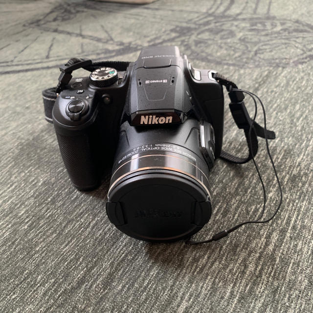 Nikon COOLPIX B700