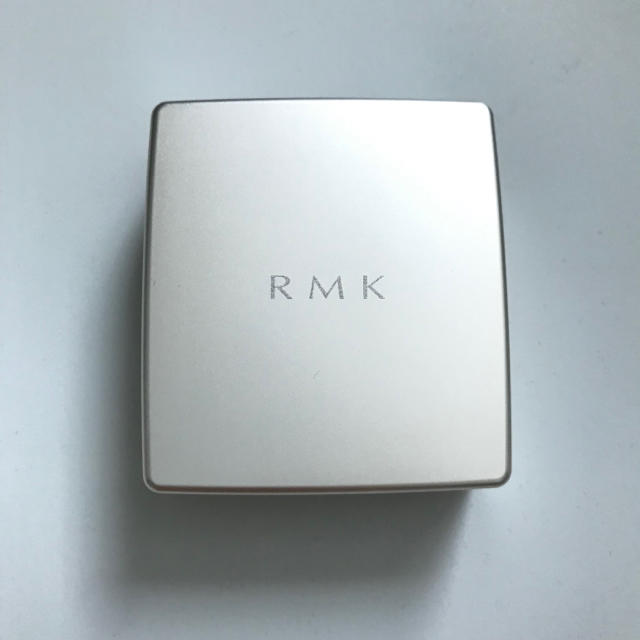 RMK(アールエムケー)のRMK プレストパウダー N 03 コスメ/美容のベースメイク/化粧品(フェイスパウダー)の商品写真