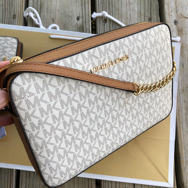 ★新品★ MICHAEL KORS ショルダーバッグ バニラ